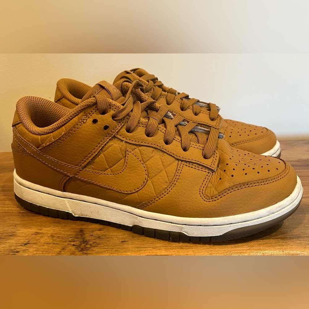 Nike Dunk Low Quilted Wheat women’s size 7
